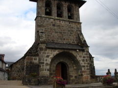 L'église et son clocher à peigne
