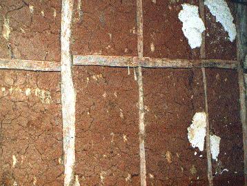 Mur en torchis d'un grenier